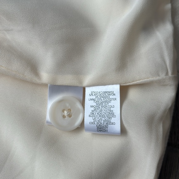 Sanctuary | Mid city one button blazer in sugar cookie / cream colour NWT SizeXL - Picture 12 of 15